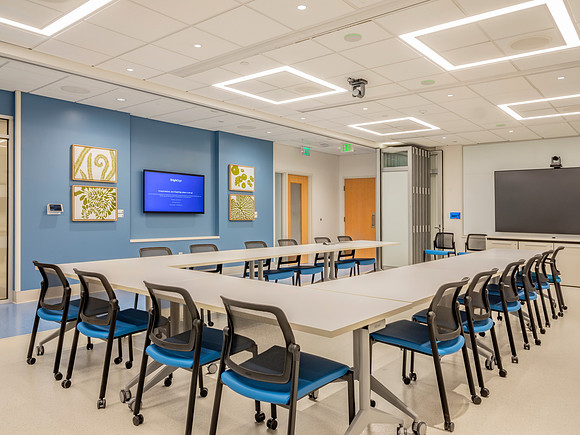 Hospital in Boston Client: Allsteel and W.B. Mason